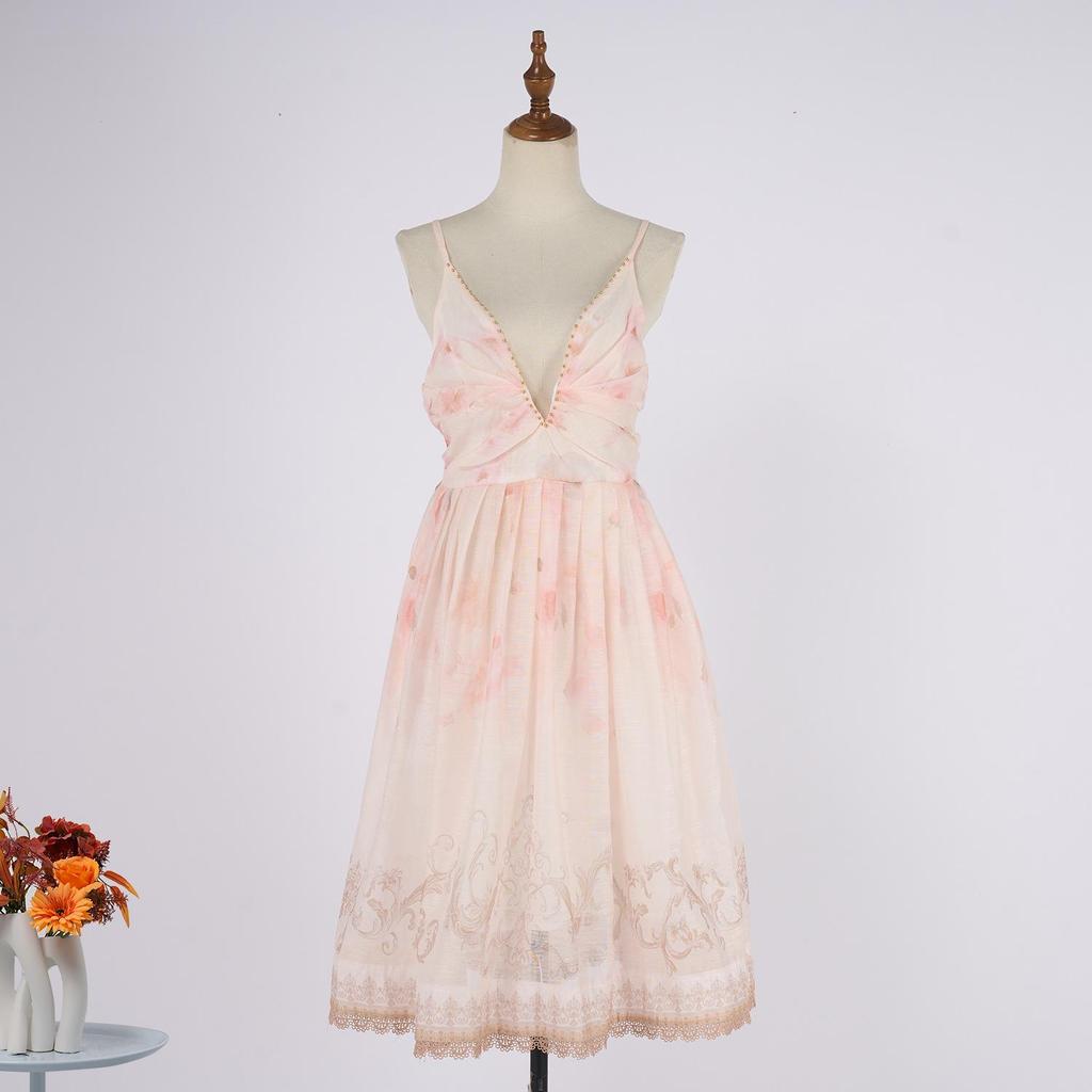 Elegant Beaded V-Neck Sleeveless Evening Dress with Waist-Cinching Fit