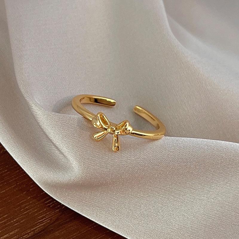 Adjustable Gold Bow Ring for Women: Blogger-Recommended Chic Open Design