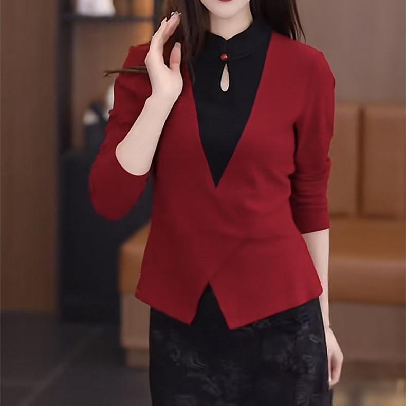 

Retro fake two-piece splicing bottoming shirt 2025 autumn and winter new thickened top temperament national style button T-shirt 4XL червоний