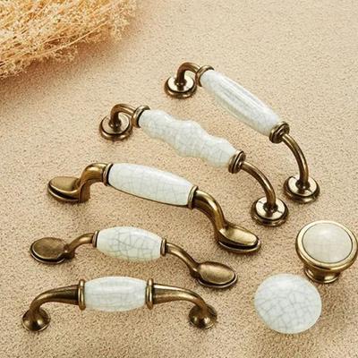 Puxadores de Gabinete de Liga de Zinco Cerâmica Puxadores de Gaveta Branco Antigo Puxador de Porta de Guarda-roupa Vintage Design Rachado Bronze Puxador de Porta de Roupeiro Cômoda