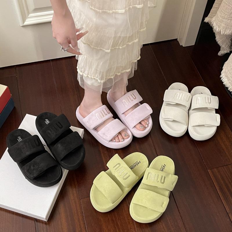 Height-increasing Thick-soled Cool Slippers for Women's Summer Wear, New with Skirts, Beach One-word Sandals