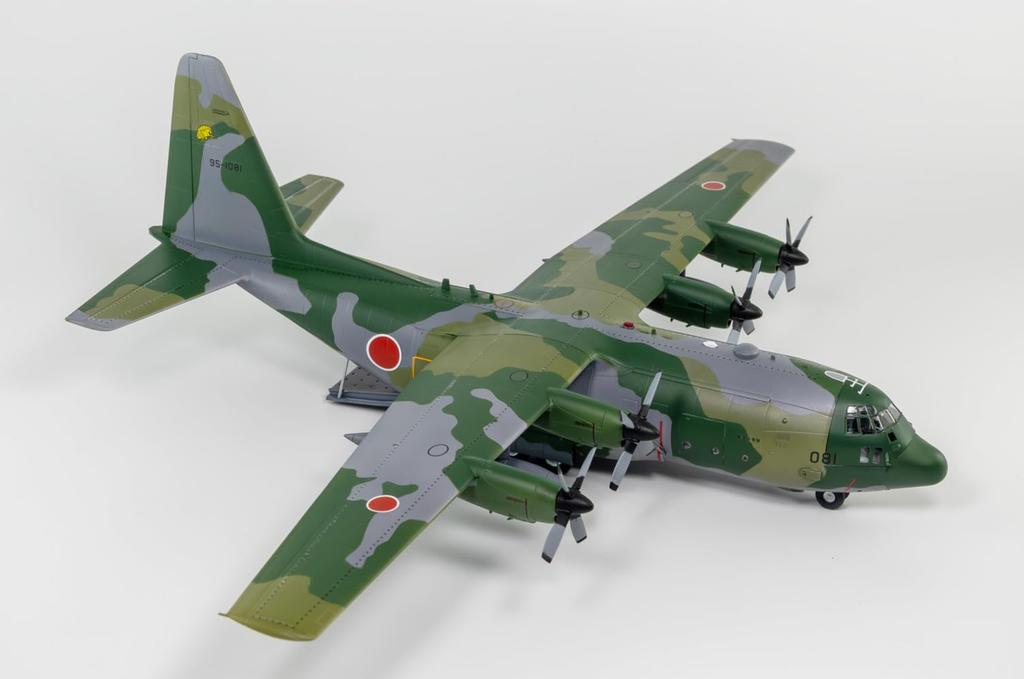 great wall hobby JASDF Transport Plane Plastic Model L1011SP 1/144 C-130H (Airplane)