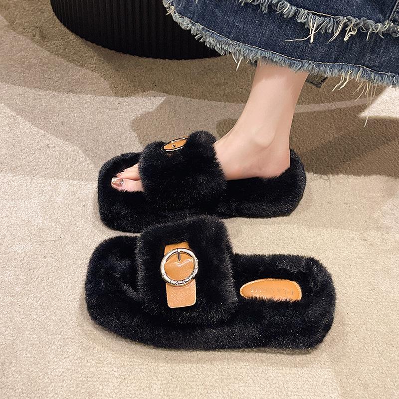 Winter neue quadratische Zehenpartie dicker Boden Oberbekleidung Samt Ein-Wort-Slipper Mode Gürtelschnalle große Größe flauschige Hausschuhe Damen