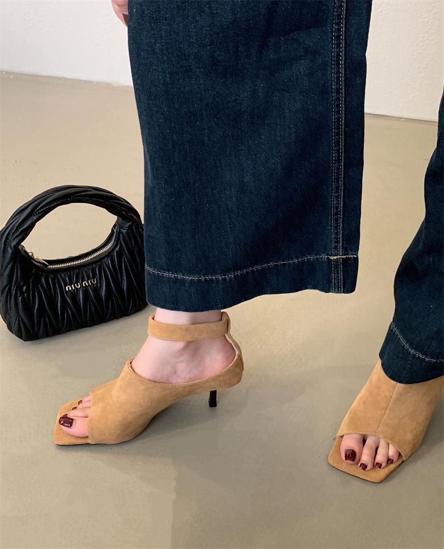 

2025 spring and summer catwalk new special-shaped heel square head fish mouth women s shoes fashion rhinestone middle heel Velcro open-toed cool boots 39 хаки