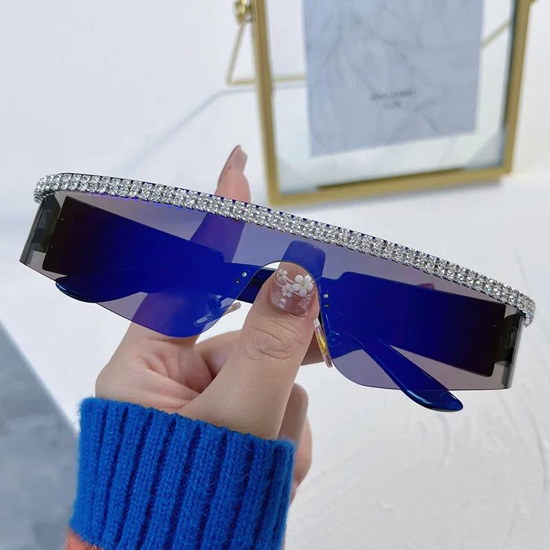 Personalized Rhombus Small Frame Sunglasses Women Fashion Polygonal Metal Frame Sunglasses Luxury Brand Punk Shades Eyewear