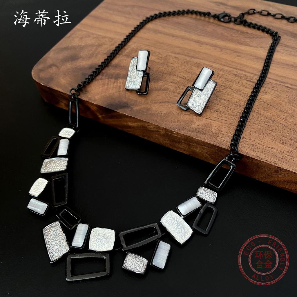 New Silver Geometric Square Necklace Earrings Set, High-end Banquet Women's Jewelry Set