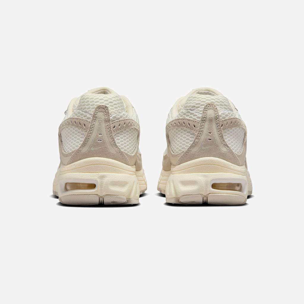 Nike W NIKE AIR MAX MOTO 2K SE IO4862-100