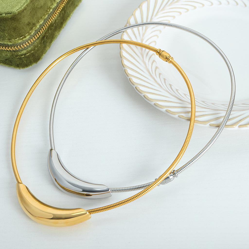 Unikalny Metalowy Naszyjnik z Zakrzywionej Tuby Stylowe i Personalizowane Chokery Ergonomiczny Kołnierz na Imprezę Klubową