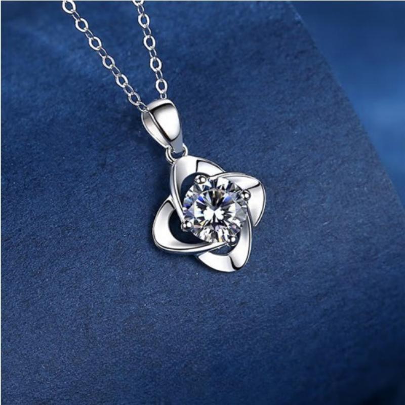 Leichter Luxus Nischen Kleeblatt Halskette für Damen, Modische Leichter Luxus Schlüsselbein Kette, Vielseitiges Anhänger Zubehör