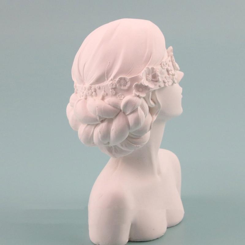 Sturdy Resin Covered Necklace Bust Portable Jewelry Organization Home Accessory Necklace Display Rack Decoration