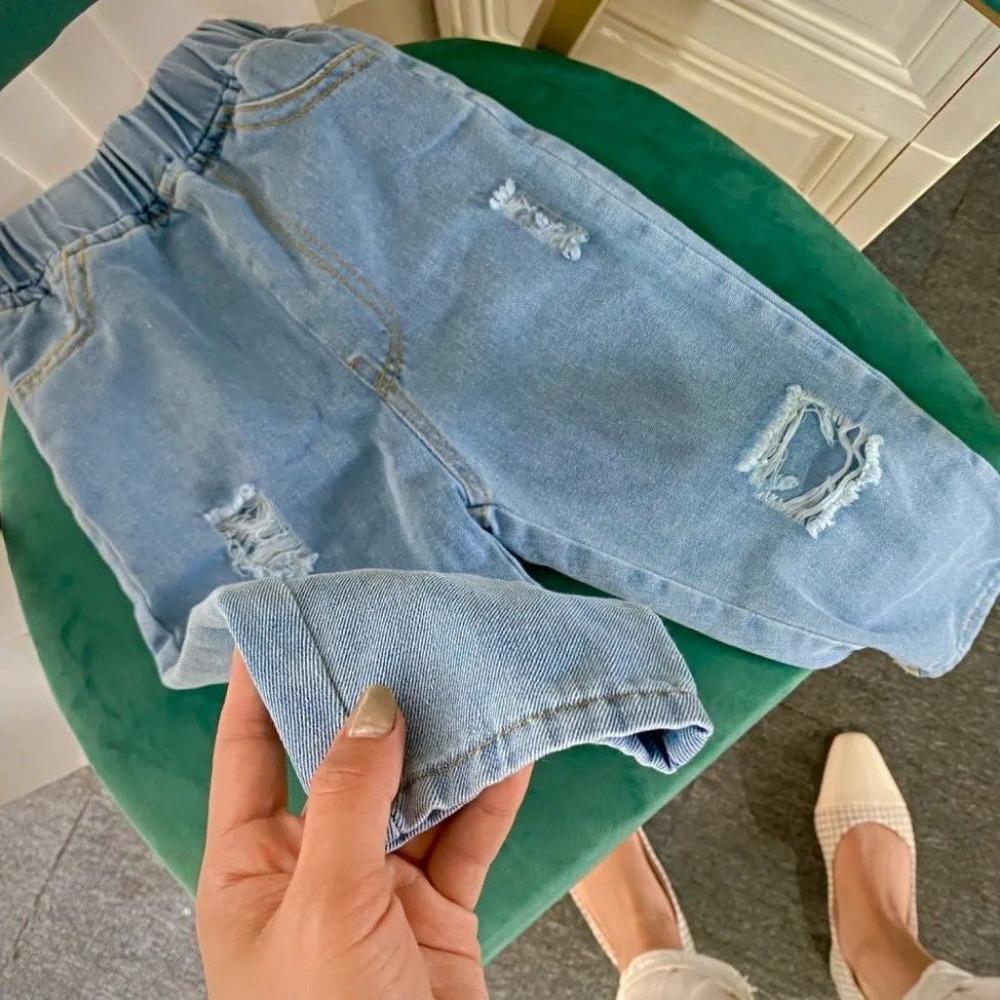 Sommer Destroyed Jeans Frühling und Herbst Styles Lockere Passform für Jungen Cropped Hosen für Mädchen Dünnes Design