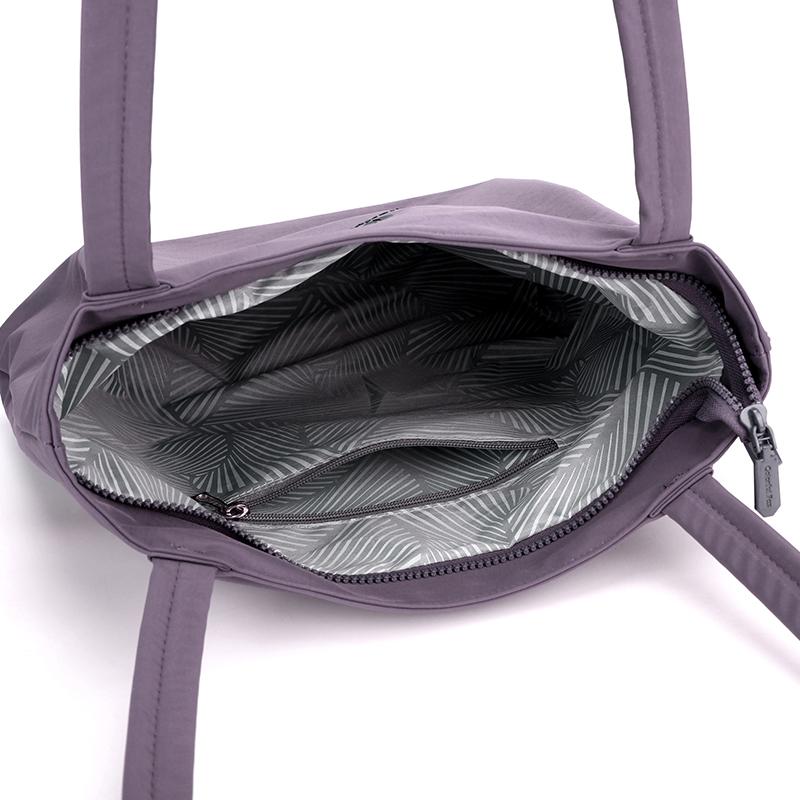 Minimalist Tote Bag with Spacious Interior and Smooth Finish, Ideal for Daily Use and Casual Outings