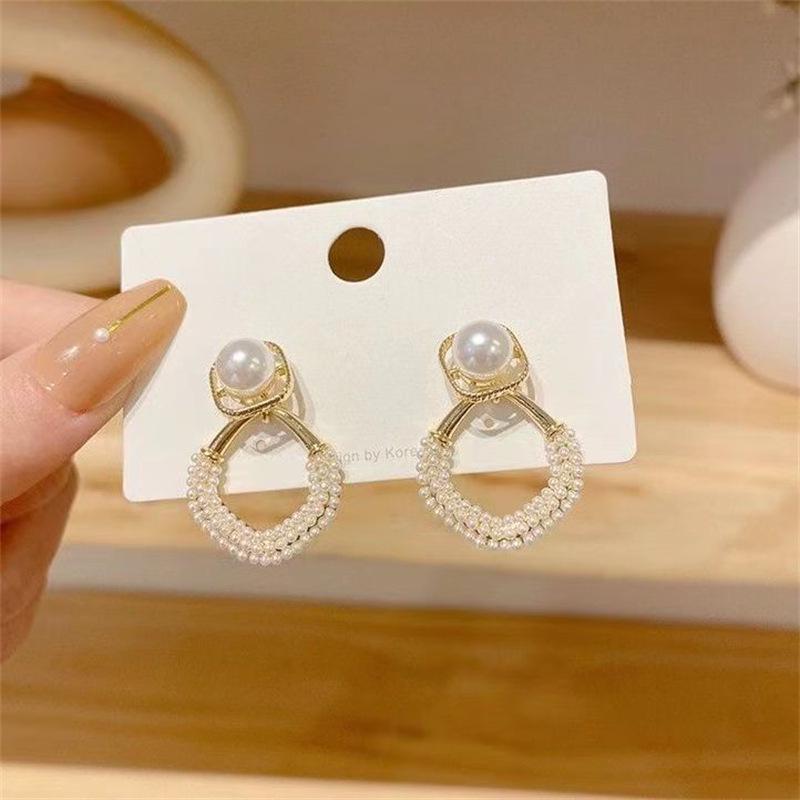 Korean Elegant Pearl Stud Earrings for Women: Versatile, High-Class Style Jewelry