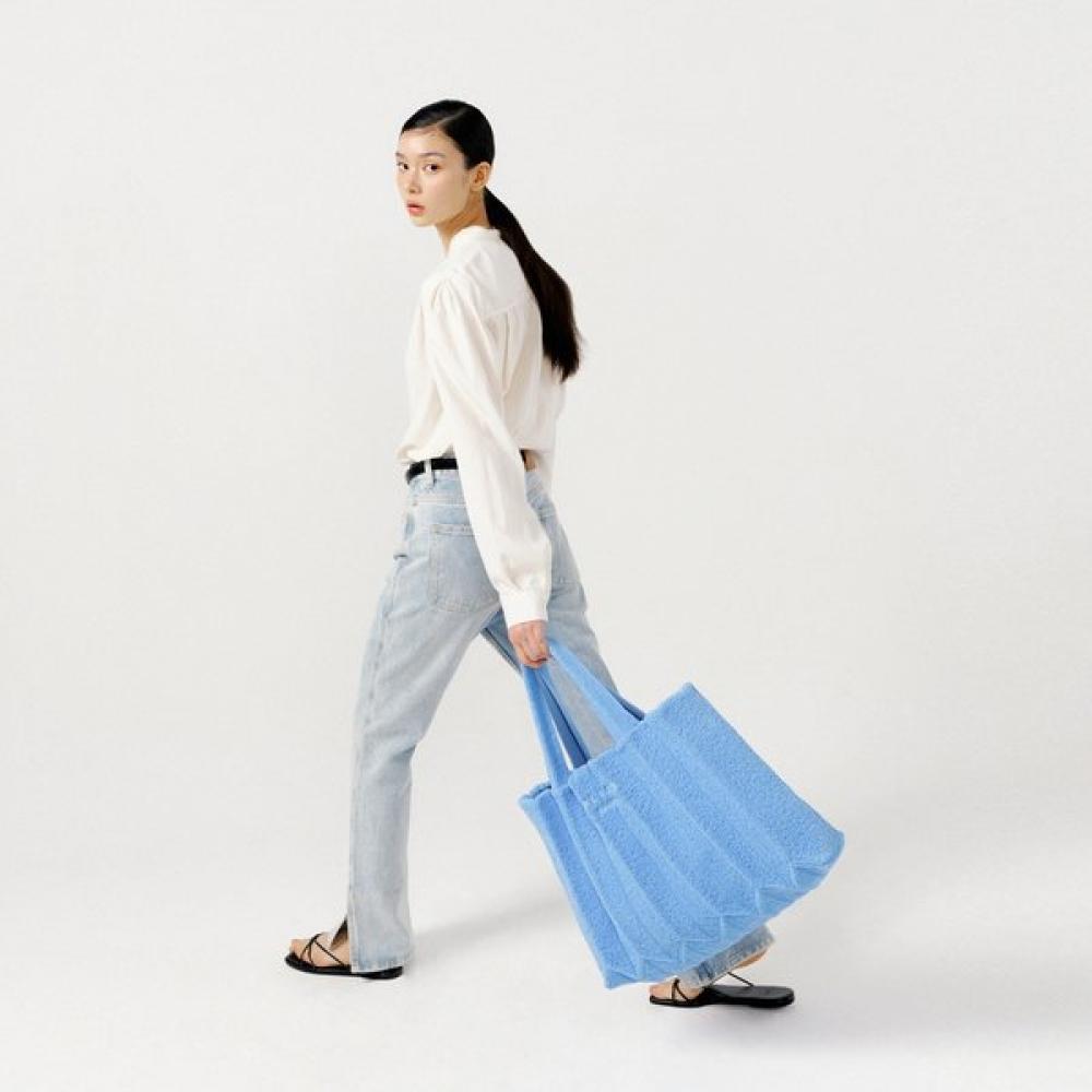 

Pleatsmama Baby Blue Oversized Tote Bag Poodle Single option