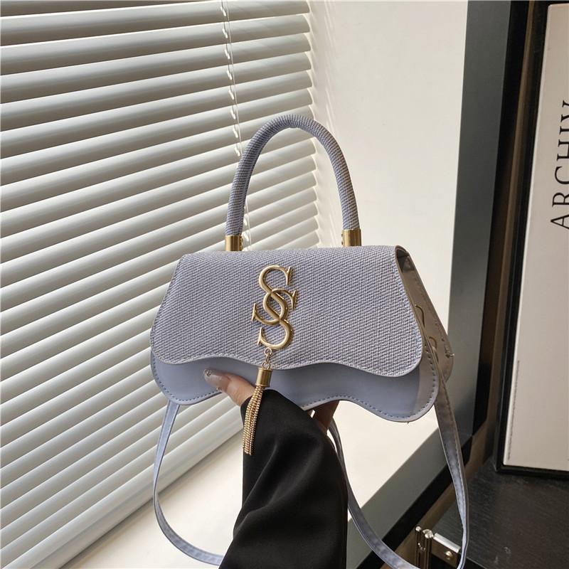 New Small Square Bag Fashion Trend Light Luxury Design Sense Simple Versatile Handbag Shoulder Messenger Bag