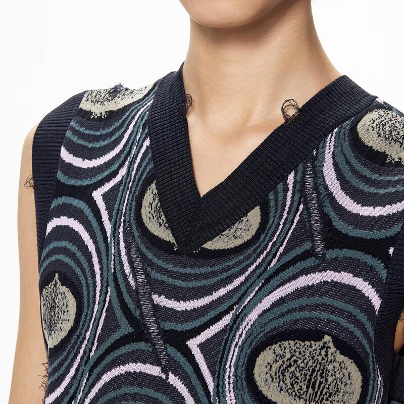 JNBY 2023 Spring Knitted V-Neck Vest 5N2311740
