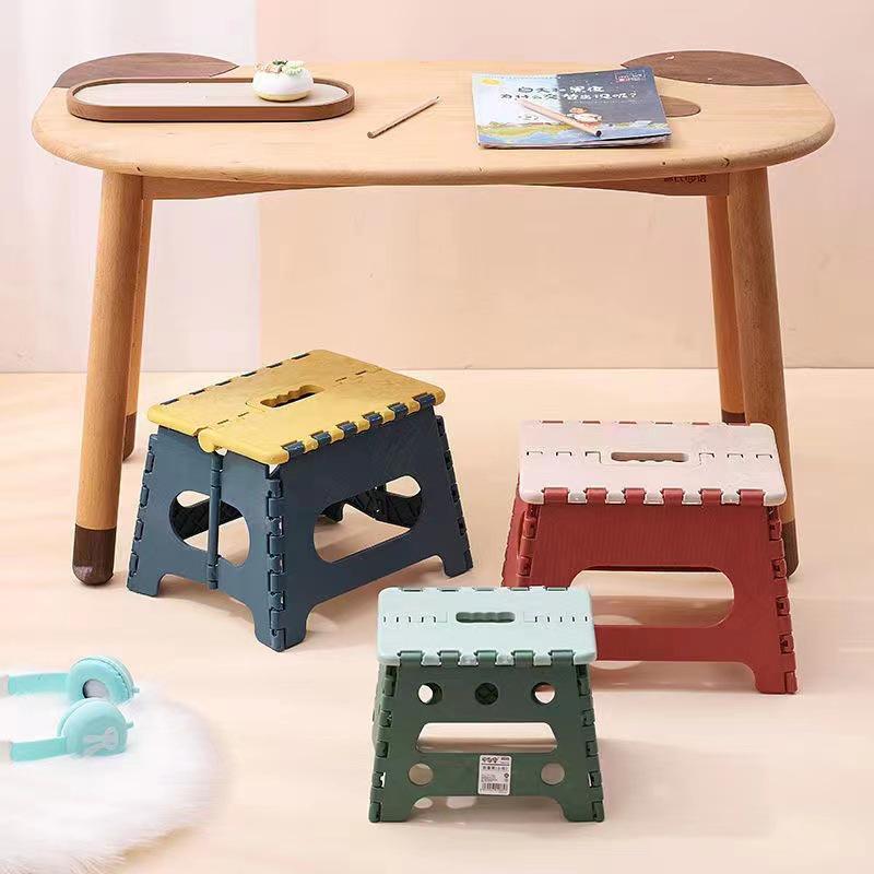 Durable Children's Folding Plastic Stool for Home and Kindergarten - Portable, Thickened, and Drop-Resistant.