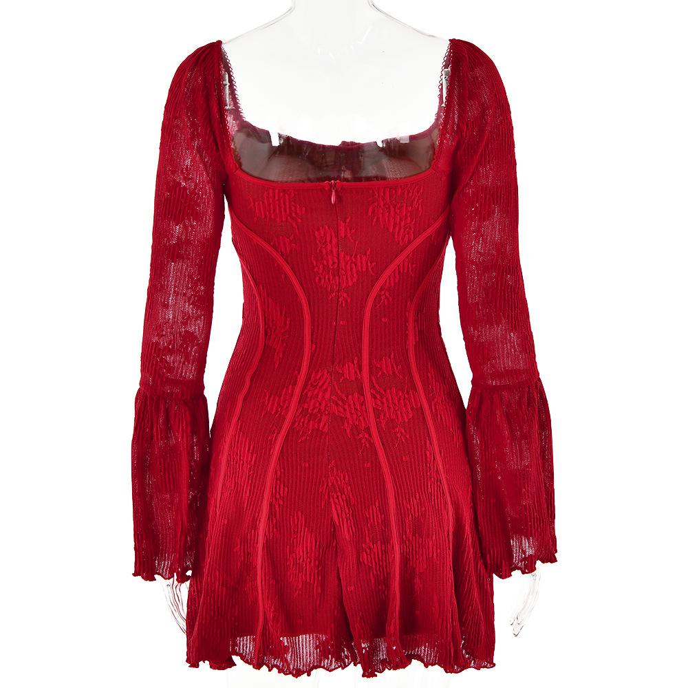 Europäisches & Amerikanisches Spitzenkleid mit Trompetenärmeln und trägerlos: Französischer Lässiger Rückenfreier Hüftbetonter Kurzer Rock