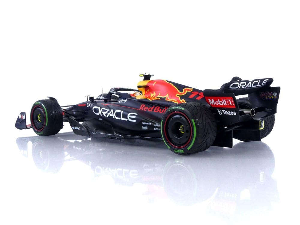 Minichamps Oracle Red Bull Racing Japanese GP RB18#11 2022-118