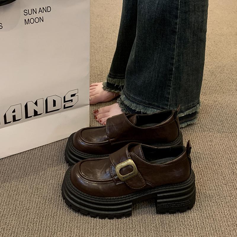 

Платформа Британский стиль маленькие кожаные туфли женские 2025 новая осень и зима лоферы ретро универсальные jk туфли для работы 40 коричневый