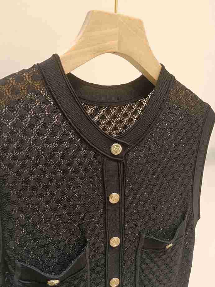 Bezrękawnikowa Sukienka w Stylu Light Luxury z Przerabianym Wzorem, Długa za Kolano, z Szerokim Rozkloszowaniem – Smukły, Elegancki Styl Damski