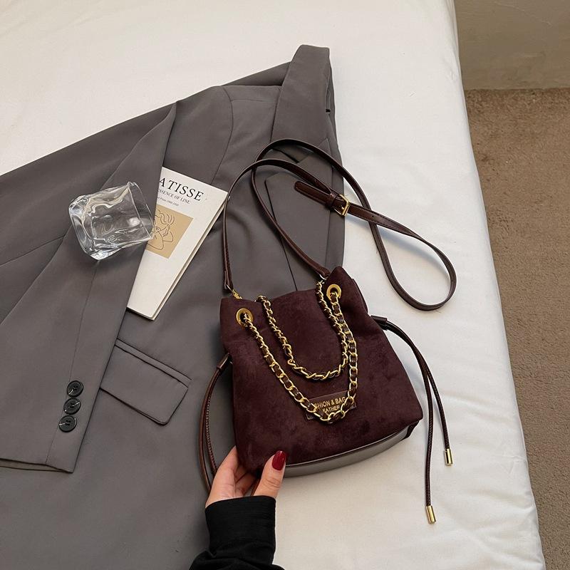 Autumn new large-capacity chain bag high-value bucket bag fashionable women's bag shoulder bag commuter messenger bag