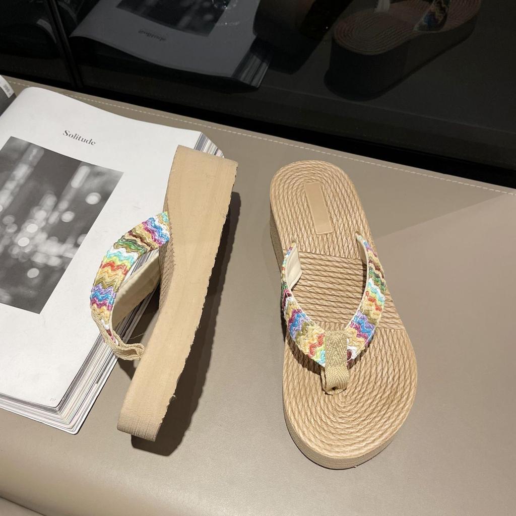 Fashion wear-resistant beach shoes Internet celebrity non-slip cool slippers women's 2025 summer new flip-flops women's middle heel outer wear