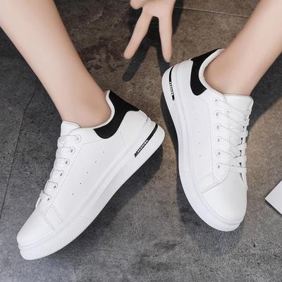 Zapatos blancos pequeños con plataforma para mujer, novedad de verano, zapatos blancos de moda para estudiantes, zapatillas de deporte, zapatos informales