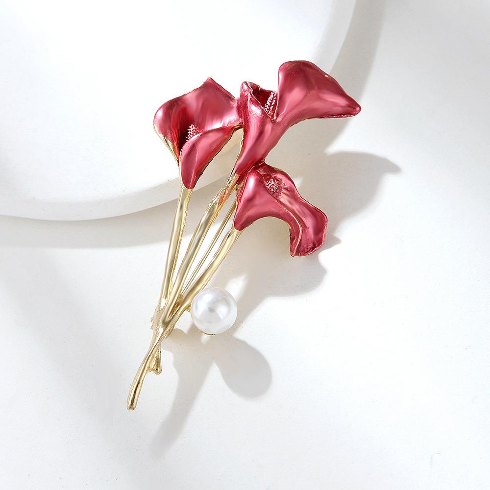 Elegant Calla Lily Brooch Handmade Enamel with Zirconium Plant Corsage Light Luxury Temperament High-grade Pin Accessories