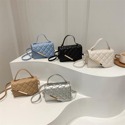 Ležérní kabelka Nová trendy a módní ležérní diamantová crossbody kabelka Malá čtvercová kabelka Jednoduchá a módní taška přes rameno