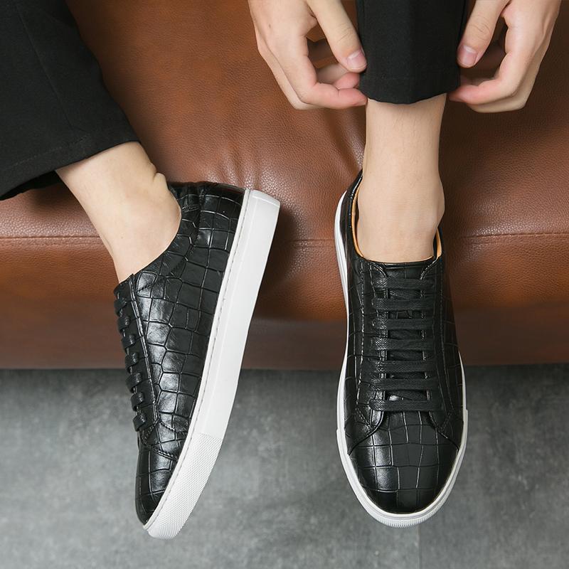 New Men's Shoes Mans Casual Shoes Quality Leather Flats Shoes Walk Sneakers Oxford Men Korean Version Daily Commute Casual Shoes