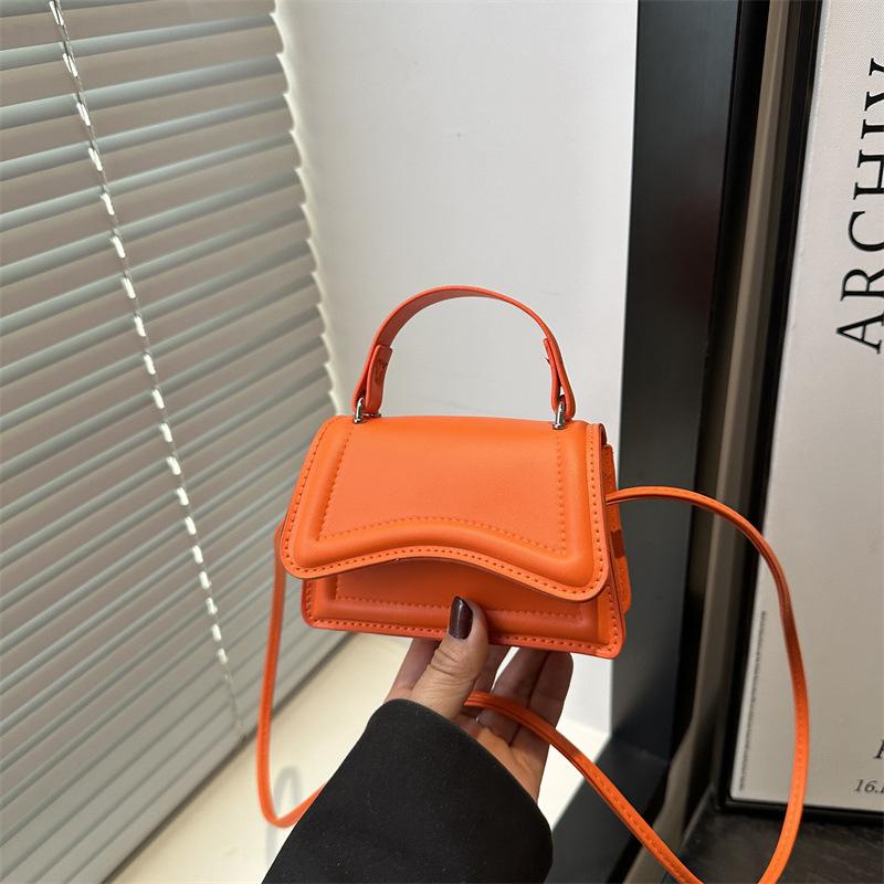 Retro Solid Color Quilted Shoulder Bag New Fashion Simple Handbag Trendy Ladies Crossbody Purse