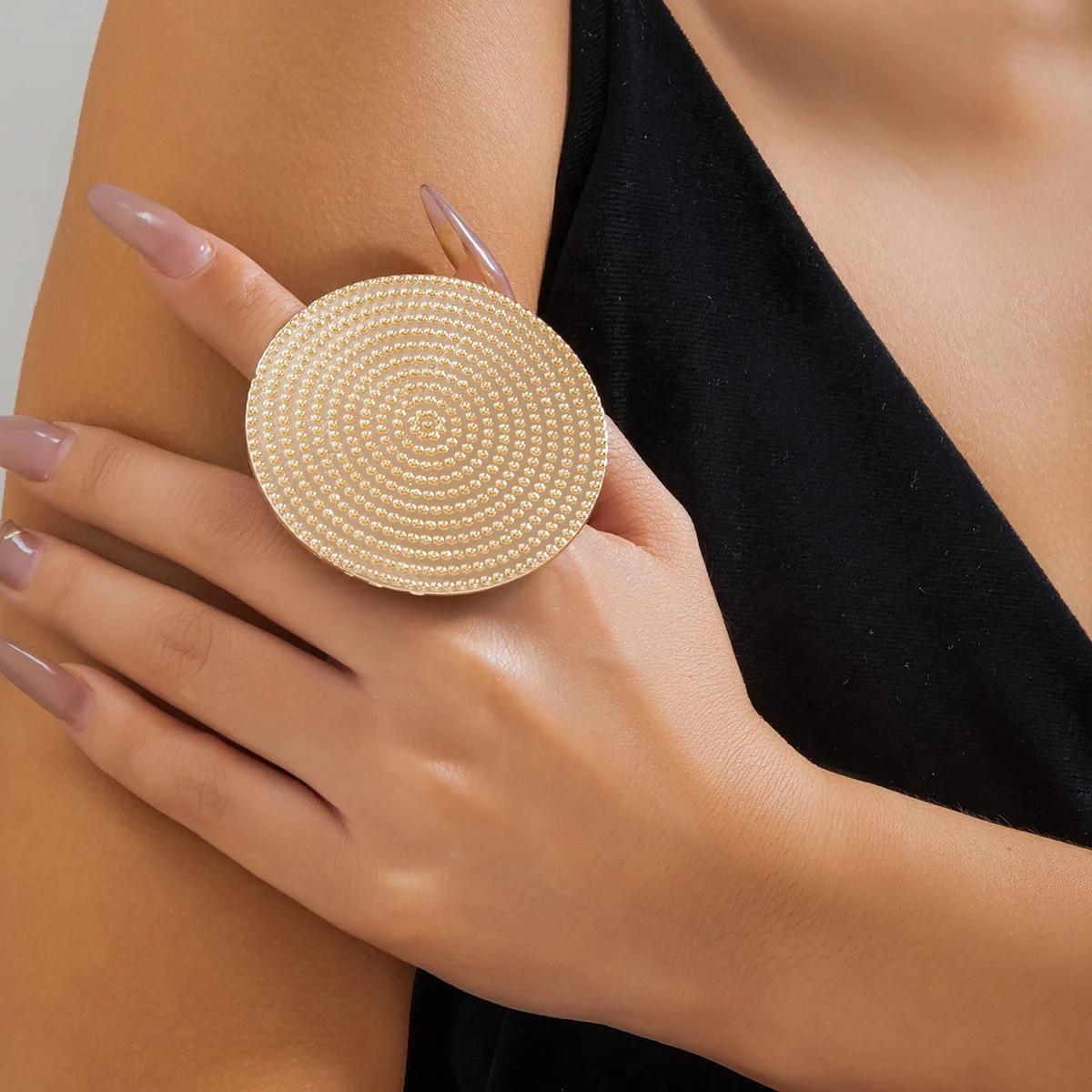 

Преувеличенное большое металлическое кольцо круглой формы для женщин и девочек в стиле хип-хоп, простое массивное кольцо на палец, вечерние ювелирные аксессуары