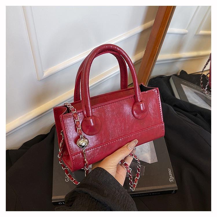 

Досуг 2025 новая модная повседневная сумка-мессенджер большой вместимости, портативная маленькая квадратная сумка красный