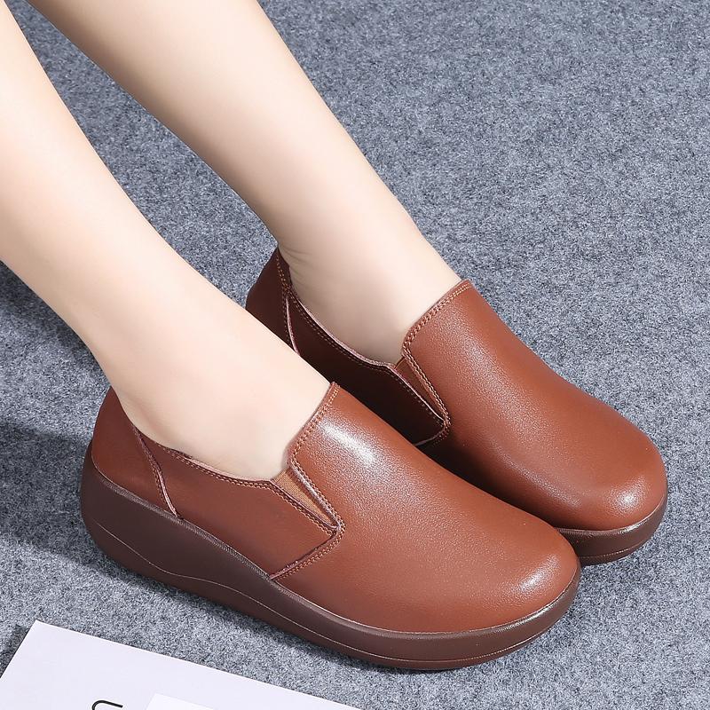 

Женские мокасины на платформе, повседневные, без застежек, минималистичные, на толстой подошве, увеличивающие рост, коричневые туфли Shake для мамы 41 коричневый