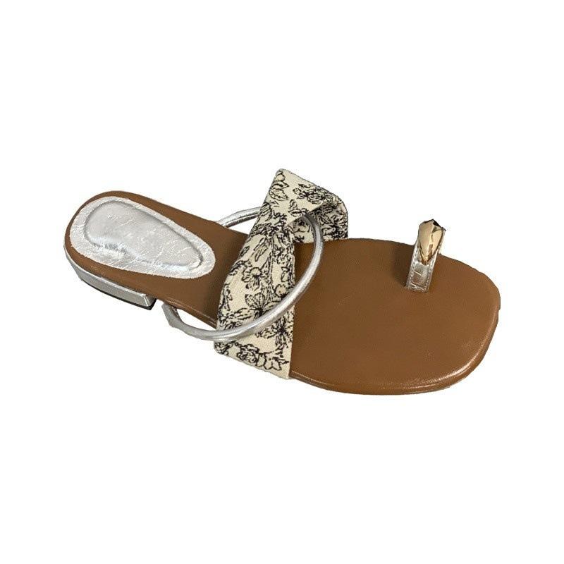 Fashion temperament Metal buckle cover toe low heel cool slippers summer silver French flip-flops outer wear