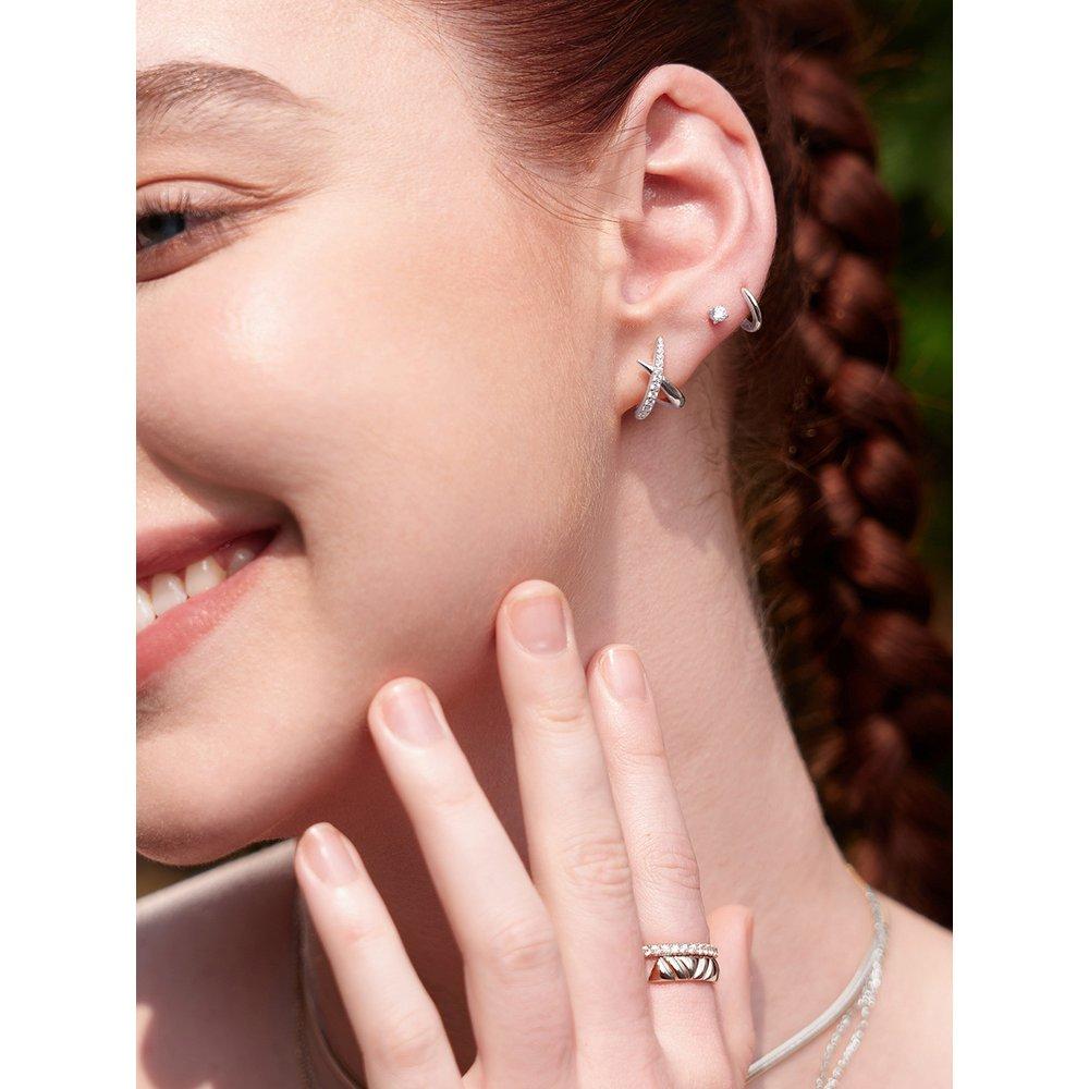 Kiss Twist Pave 925 Silver Stud Earrings E057-03H