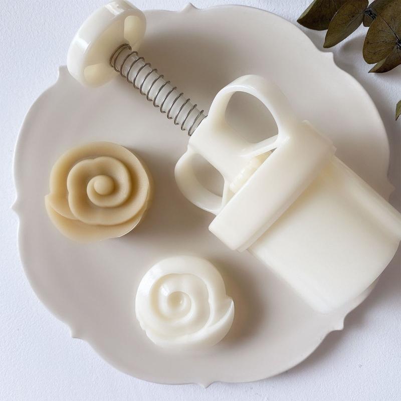 50g Cute Cloud Shape Plastic Mooncake Molds Mooncake Mould DIY Baking Accessories Kitchen Gadget for Mid-Autumn Festival
