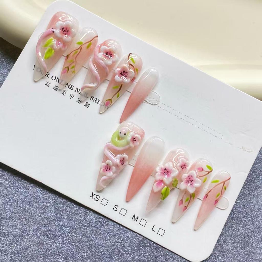 Luxuriöse 3D-geschnitzte Blumen-Nägel mit Schlangen-Design - Bestseller