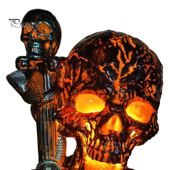 Resin Skull Figurine Table Lamp, Halloween Glowing Skeleton Figurine, Gothic Ambient Lamp Night Light for Mantel Shelf Party Home Decor Goth Chic Room