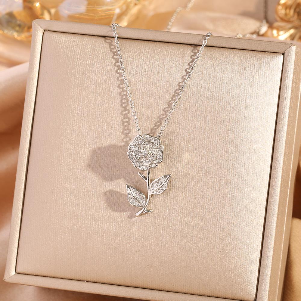 Women's Korean Style Rose Pendant Necklace with Zirconia Inlay, High-End Titanium Steel Clavicle Chain