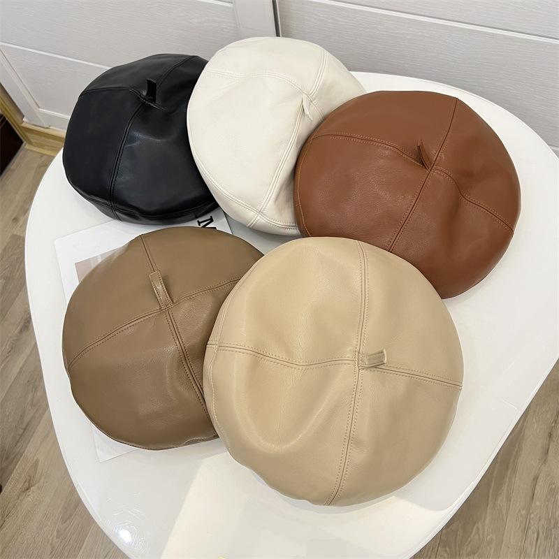 

Wear Solid Retro Soft PU Leather Beret with Edge Female Portrait Satin Inner 3D Painter Hat Adjustable 55 -58CM чорний