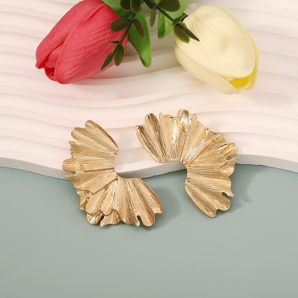 Exaggerated Leaf, Retro, Individual, Fashionable, Simple and Elegant, Versatile, Niche and Trendy Stud Earrings and Earrings