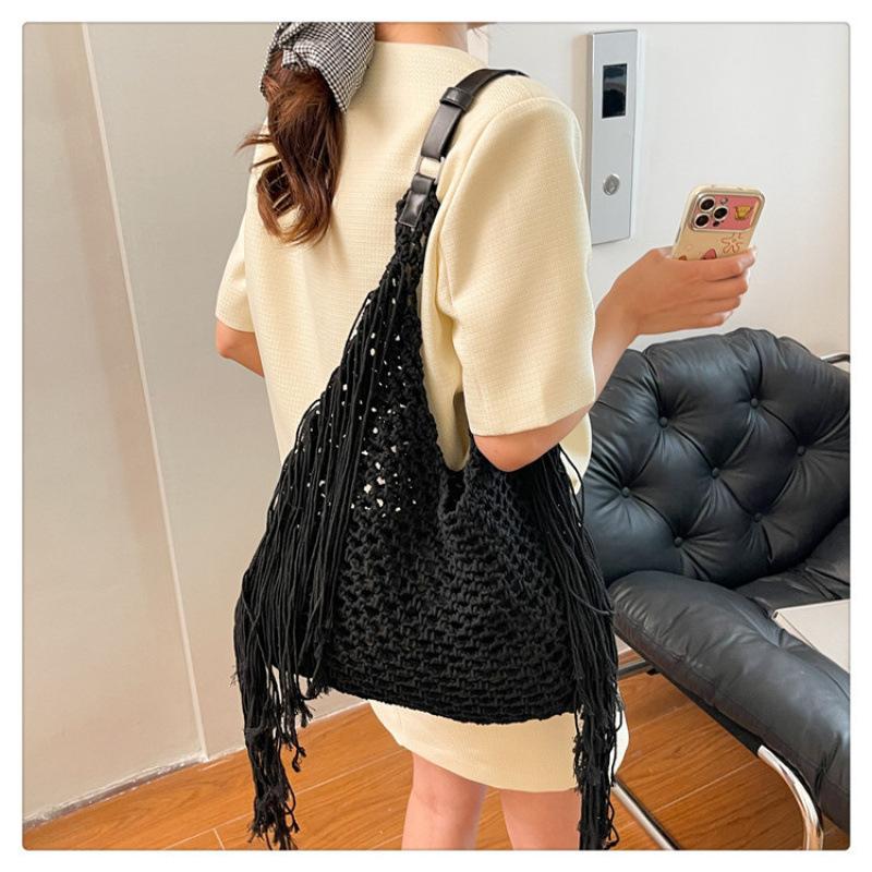 

2025 new woven bag fashionable versatile shoulder bag knitted design large capacity tote bag diagonal span handbag