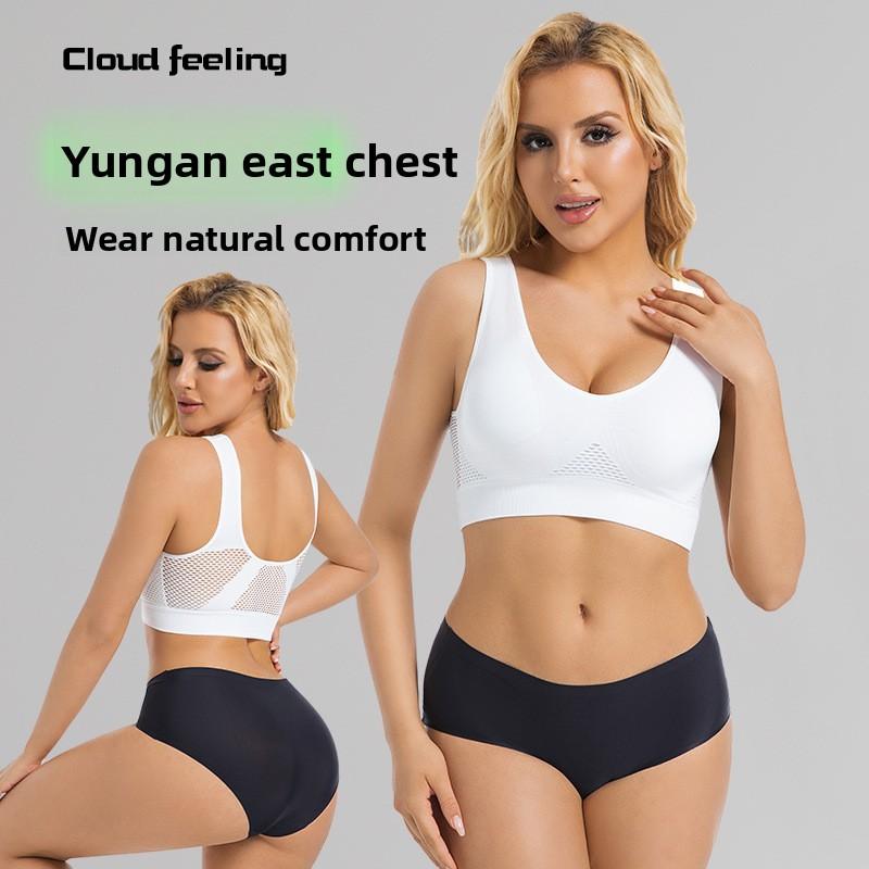 Mesh-panel sports bra with breathable perforations – plus size yoga and running sports bra