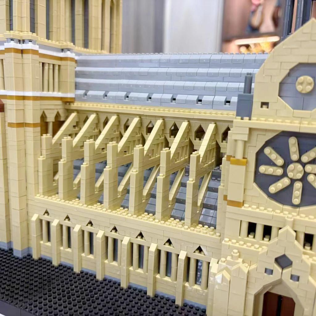 High-Quality Knew High-Quality Built High-Quality Paris Notre-Dame High-Quality Historic Tiny scale Compact size High-Quality Blocks Play sets -