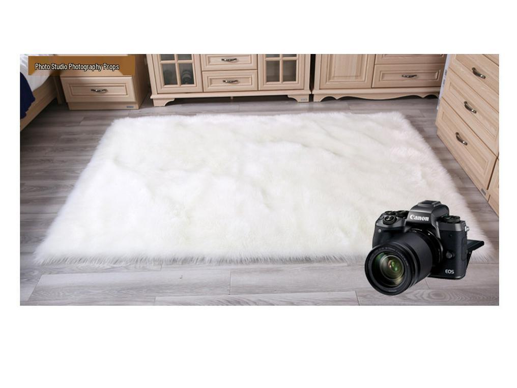 White Imitation Wool Plush Carpet for Bedroom & Living Room