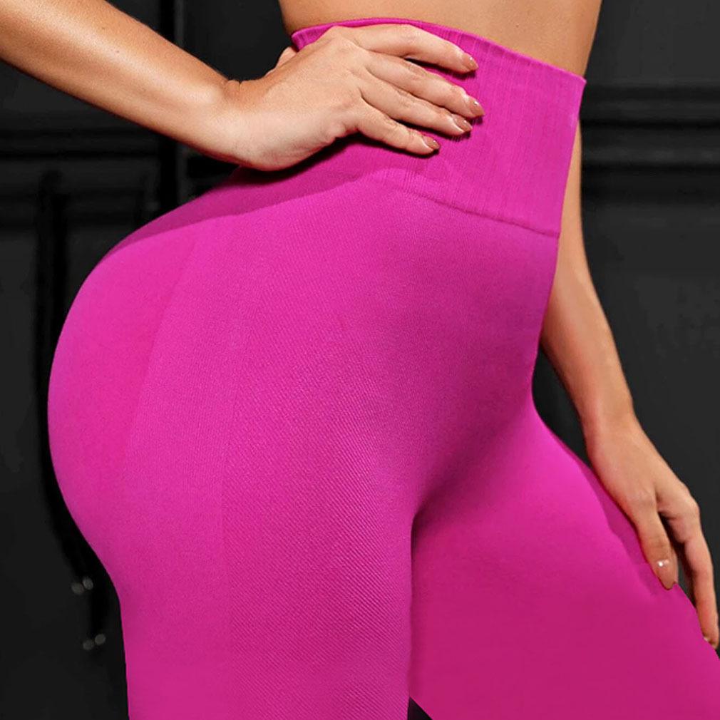Peach Seamless Butt-Lifting High Waist Yoga Pants - Breathable, Tight Fit Sports Leggings.