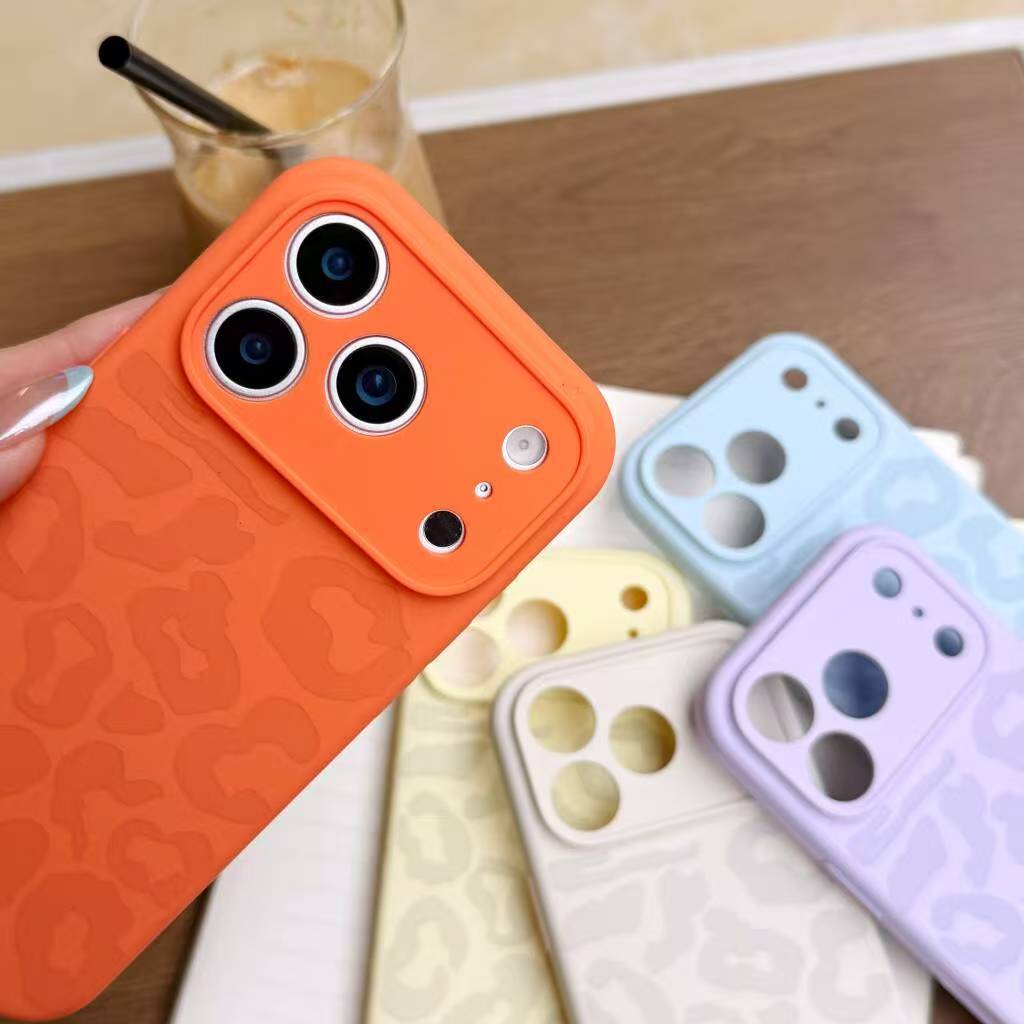 New Embossed Leopard Print Silicone Phone Case for IPhone 17 Pro Max 16 Pro Max 15 Pro Max 14, Precise Cutout Camera Protection Shockproof Soft Cover