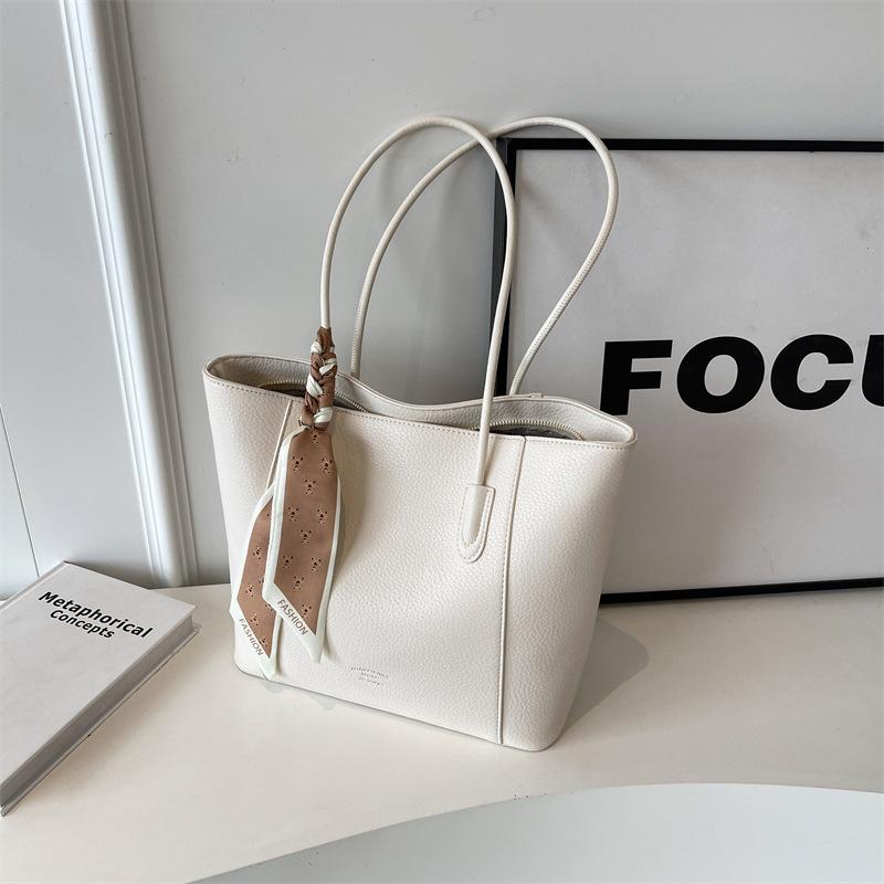 Large Capacity Tote Bag for Women, Fashionable Shoulder Handbag, Casual Work Commute Bag, 2025 New Style